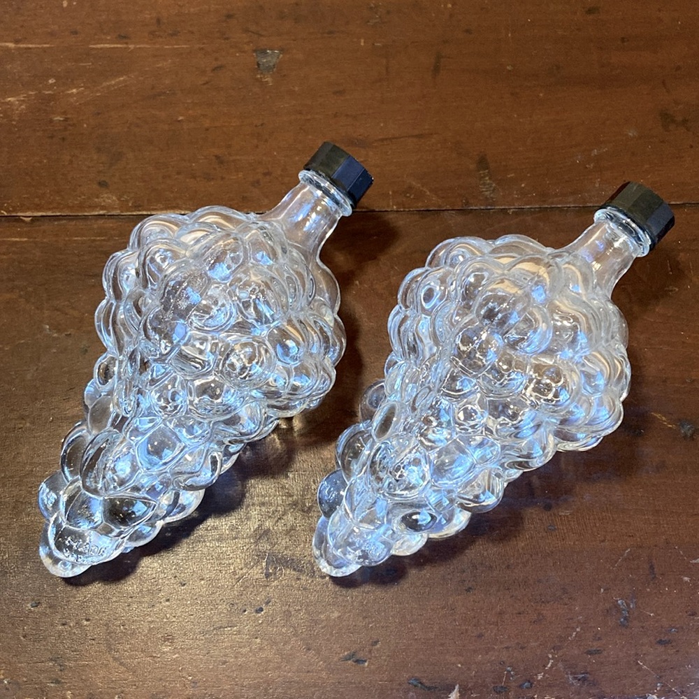 Vintage Glass Grape Cluster Decanters Clear Screw Top Made in Turkey 6 1/2”